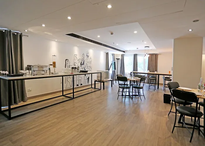 Oyo Townhouse 015 Lajpat Nagar Hotel New Delhi